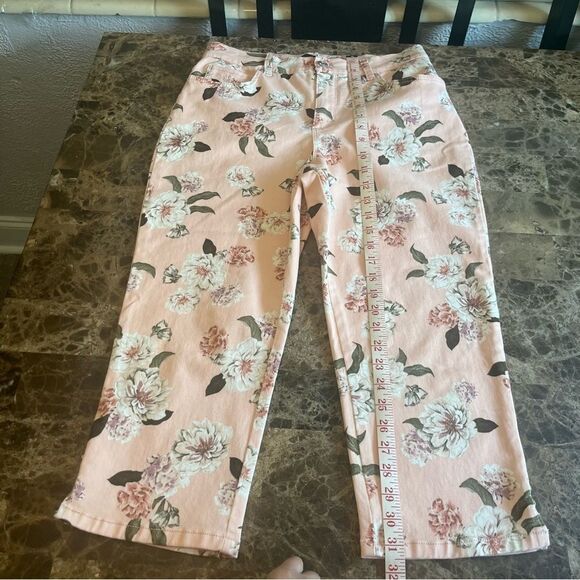 Gloria Vanderbilt Amanda Capri Jeans Missy Size 6 Pink Floral Print - Picture 4 of 13